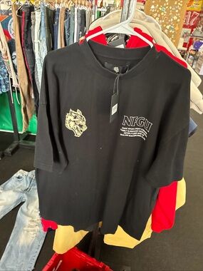 Darc Sport Keep Fighting Premium Tee Limited Edition XL Black Graphic T-Shirt